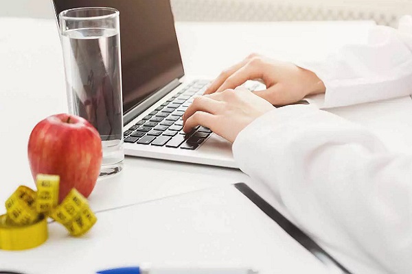 Bioimpedância: Como funciona e qual a importância do exame?